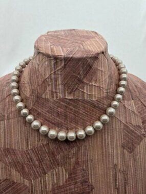 Vintage Y2K Pastel beige Pearl Beaded Necklace